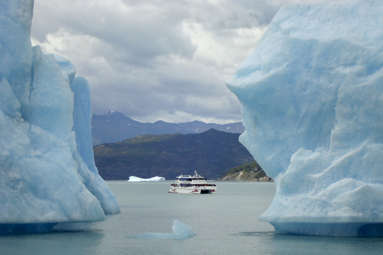 Perito Moreno Glacier Tour & Navigation