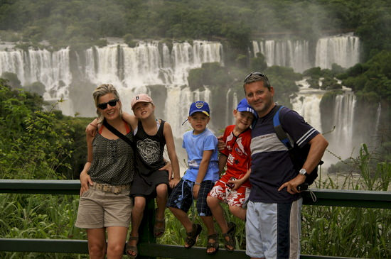 family-iguazu