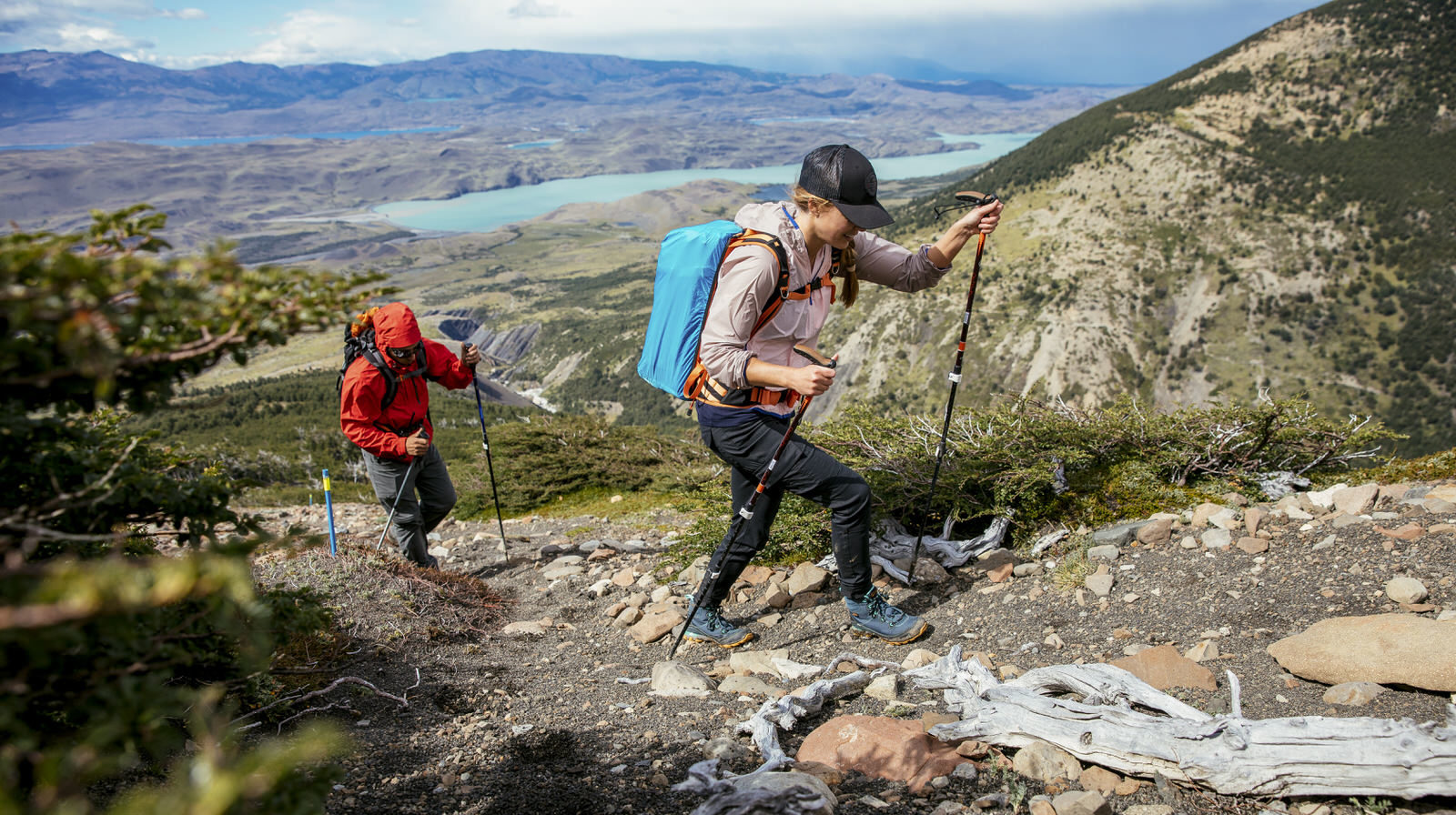 Hiking-in-Torres-del-Paine (H)