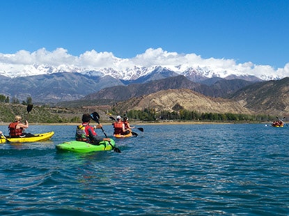 Kayak en el Lago Potrerillos