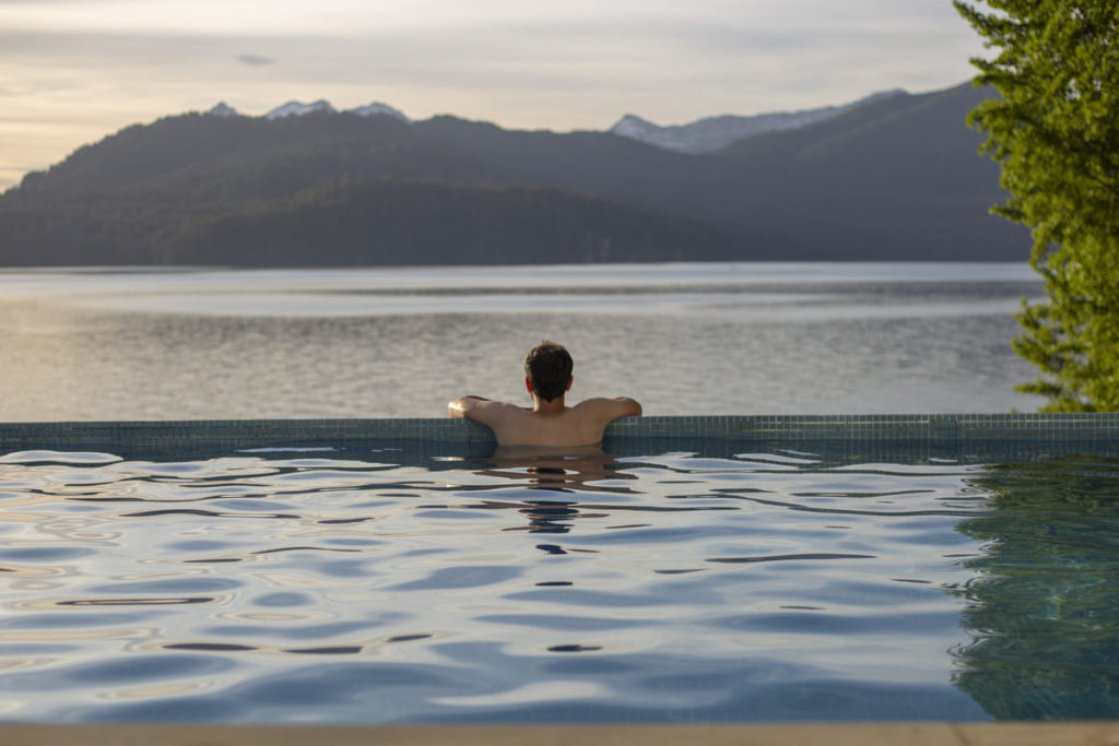 villa-la-angostura-route-seven-lakes-argentina