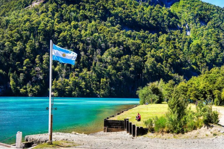 Explore Bariloche and the lakes in Argentina 
