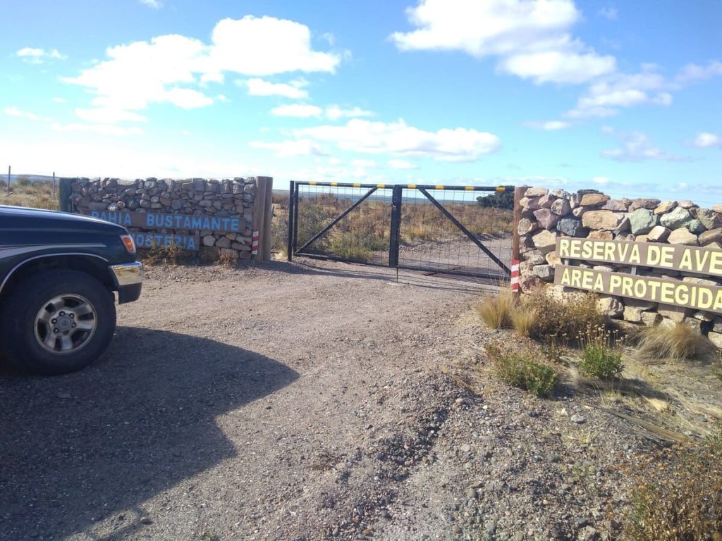 Self-drive trip to patagonia, arriving to Bah&iacute;a Bustamante.